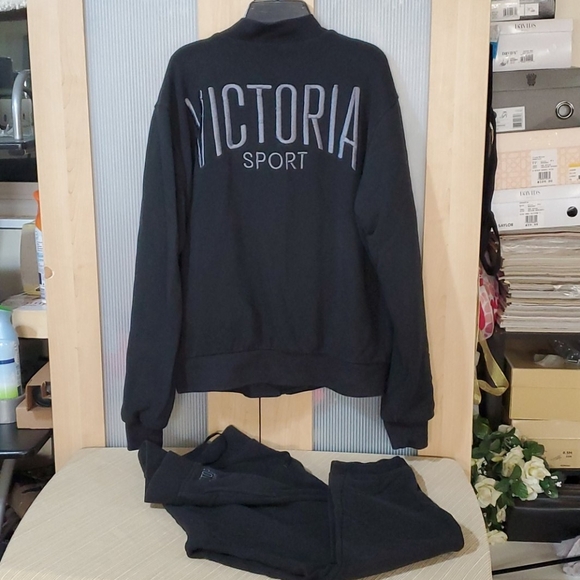 Victoria's Secret Jackets & Blazers - Victoria's Secrets  jogger & Jacket‎ Set
